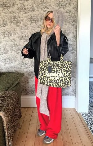 Lucy Fallon OnlyFans Leaked Free Thumbnail Picture - #4PimvT9o7x