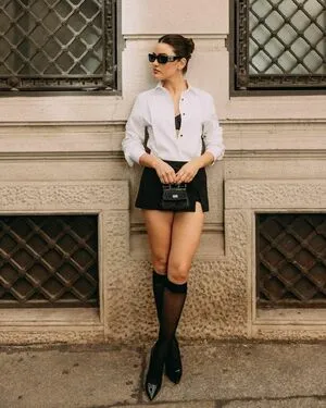 Lucy Hale OnlyFans Leaked Free Thumbnail Picture - #EHBlANNYFm
