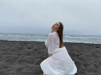 Lucy Laistner OnlyFans Leaked Free Thumbnail Picture - #7rmjDa6RZD