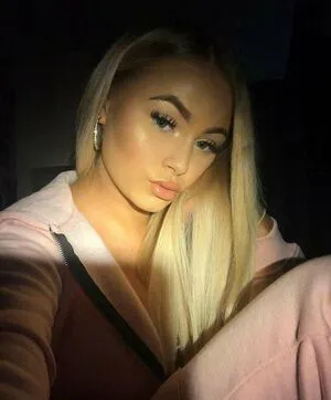 Lucy M OnlyFans Leaked Free Thumbnail Picture - #0QzpK3d8Px