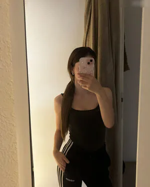 Lucy Mller OnlyFans Leaked Free Thumbnail Picture - #MidWNcAOf4