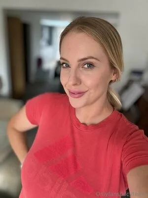 Lucy Robinson OnlyFans Leaked Free Thumbnail Picture - #D1ZA4plzZF