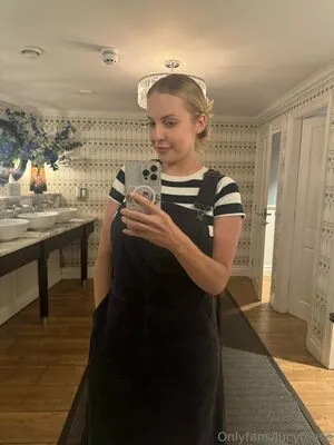 Lucy Robinson OnlyFans Leaked Free Thumbnail Picture - #U2LKfyObta
