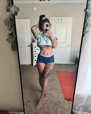 Lucy Shay OnlyFans Leaked Free Thumbnail Picture - #6EEZSLWsAK