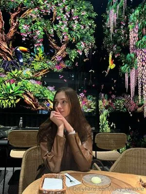 Lucy Twinkle OnlyFans Leaked Free Thumbnail Picture - #11SOfhoAoz