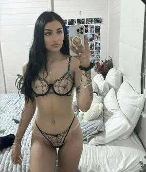 Lucy Wallace OnlyFans Leaked Free Thumbnail Picture - #5yvvMk217M