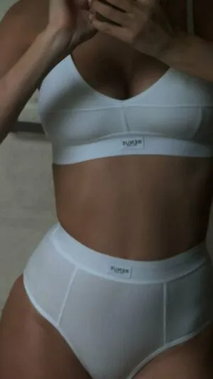 Lucy Watson OnlyFans Leaked Free Thumbnail Picture - #XV1MBA8PE3