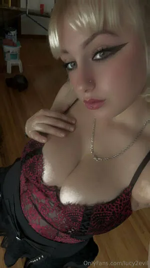 Lucy2evil OnlyFans Leaked Free Thumbnail Picture - #8thniKkBH2
