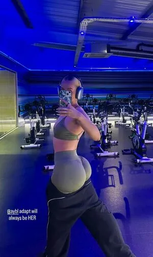 Lucycombe OnlyFans Leaked Free Thumbnail Picture - #cw6mm2c3xR