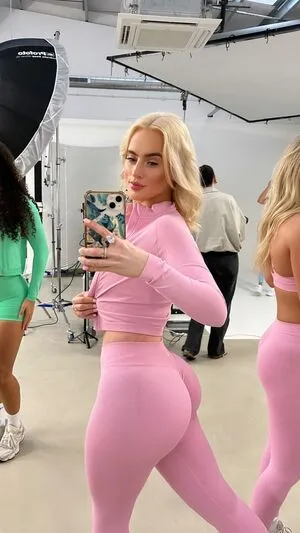 Lucycombe OnlyFans Leaked Free Thumbnail Picture - #e0ARWQ9CLn