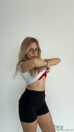Lucyfruiit OnlyFans Leaked Free Thumbnail Picture - #cy5TQyFu2m
