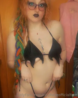 Lucyhazeofficialfree OnlyFans Leaked Free Thumbnail Picture - #IlolleuZUB