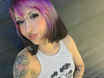 Lucyluciid OnlyFans Leaked Free Thumbnail Picture - #kqokRrLONF
