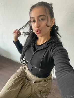 Lucys Closet OnlyFans Leaked Free Thumbnail Picture - #N2ig7vsprc