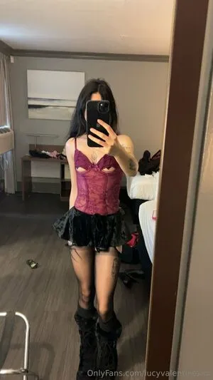 Lucyvalentinexxx OnlyFans Leaked Free Thumbnail Picture - #FEGlAt1lD0
