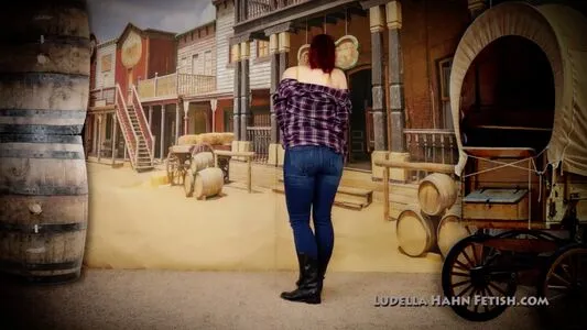 Ludella Hahn OnlyFans Leaked Free Thumbnail Picture - #4Zgd12LVAU