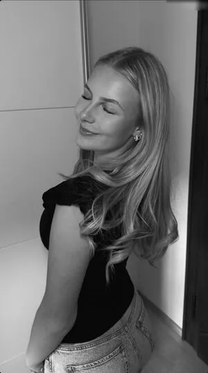 Luisa Mnck OnlyFans Leaked Free Thumbnail Picture - #iAqBZCKD11