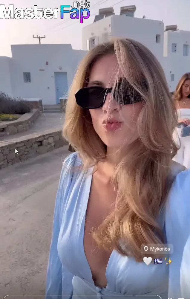 luisasmiling
