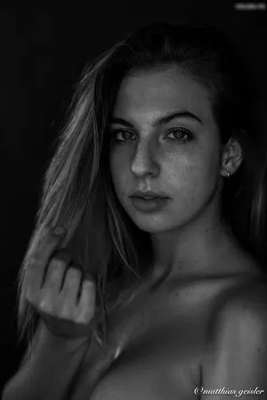 Luisasmiling OnlyFans Leaked Free Thumbnail Picture - #Q6U0gRA80m