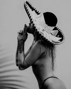Luisasonza OnlyFans Leaked Free Thumbnail Picture - #EadXwtR6gt