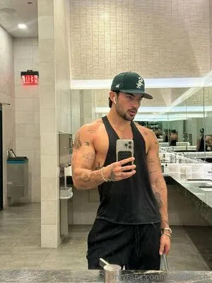 Luiscapecchi OnlyFans Leaked Free Thumbnail Picture - #02VvRXoUWe