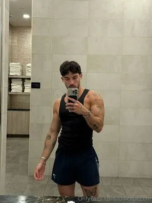 Luiscapecchi OnlyFans Leaked Free Thumbnail Picture - #4cvFz5nL7p