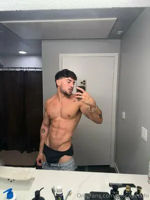 Luiscapecchi OnlyFans Leaked Free Thumbnail Picture - #fuZPi2kZIP