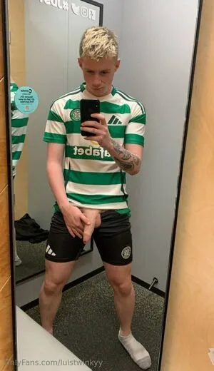 Luistwinkyy OnlyFans Leaked Free Thumbnail Picture - #9KBWyciyj0