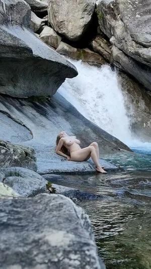 Luizaconlaz OnlyFans Leaked Free Thumbnail Picture - #9H5f2L8Hm4