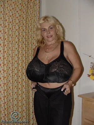 Lulu Devine OnlyFans Leaked Free Thumbnail Picture - #5H7g1d5G14