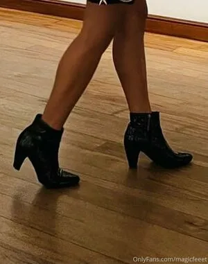 Lulufeet9115 OnlyFans Leaked Free Thumbnail Picture - #U8a27oEOOi