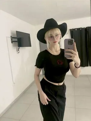 Luly1980s OnlyFans Leaked Free Thumbnail Picture - #1BU2WxvDOj
