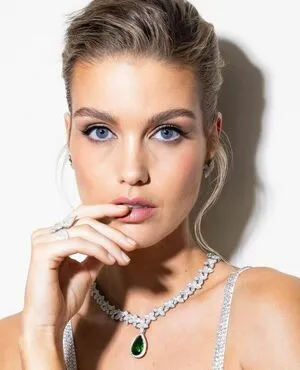 Luna Bijl OnlyFans Leaked Free Thumbnail Picture - #BCgz60EBJ9