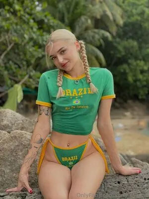 Luna Lavand OnlyFans Leaked Free Thumbnail Picture - #yMykxq6Dz1