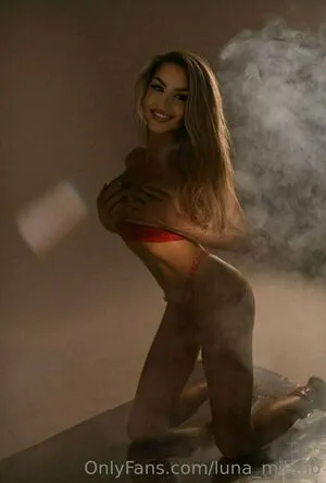 Luna Milano OnlyFans Leaked Free Thumbnail Picture - #HsbeYech55