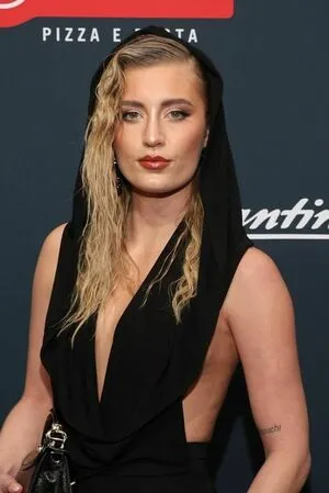 Luna Schweiger OnlyFans Leaked Free Thumbnail Picture - #1PtFoD9k3L