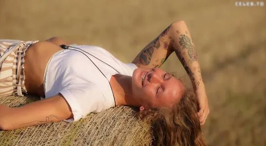 Luna Tinkerbell OnlyFans Leaked Free Thumbnail Picture - #zRPXvYvNGD