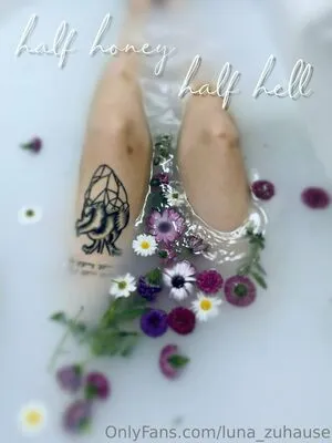Luna Zuhause OnlyFans Leaked Free Thumbnail Picture - #4OcEdXowS7