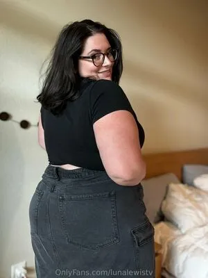 Lunalewistv OnlyFans Leaked Free Thumbnail Picture - #5gDMfna6br