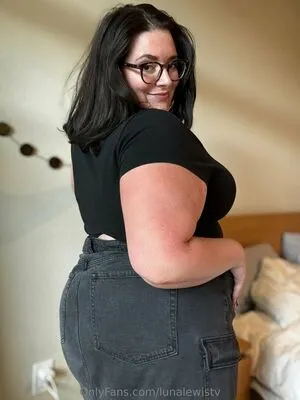 Lunalewistv OnlyFans Leaked Free Thumbnail Picture - #AlYXH46oJu