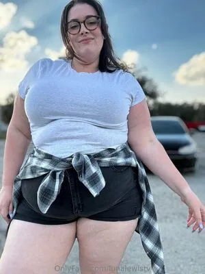 Lunalewistv OnlyFans Leaked Free Thumbnail Picture - #QGEpCpFATp