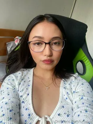 Lunaluiz OnlyFans Leaked Free Thumbnail Picture - #DOJefMzQxr