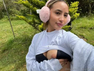 Lunaluiz OnlyFans Leaked Free Thumbnail Picture - #ROJWo07yP0