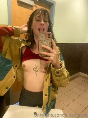 Lunaxrated OnlyFans Leaked Free Thumbnail Picture - #5GiGiqZzVx