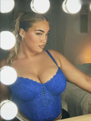 Lusandraa OnlyFans Leaked Free Thumbnail Picture - #bSmHflteza