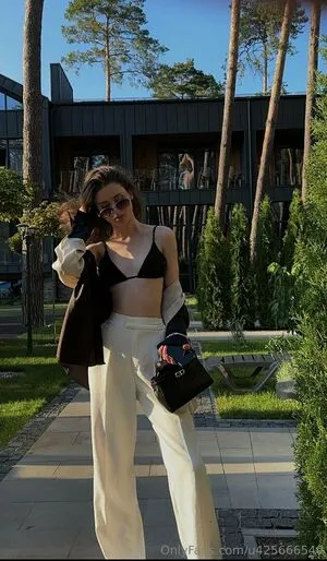 Luscious Lilia OnlyFans Leaked Free Thumbnail Picture - #0h4RNASWNz