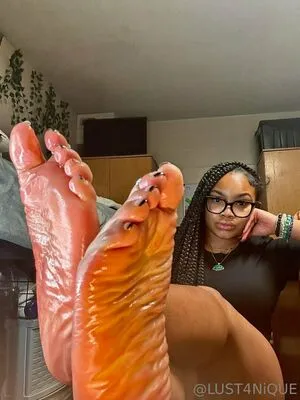 Lust4nique OnlyFans Leaked Free Thumbnail Picture - #i7ASICmcr4