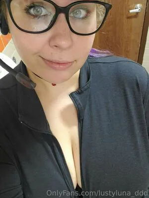 Lustyluna Ddd OnlyFans Leaked Free Thumbnail Picture - #nhpdCoq2Sv
