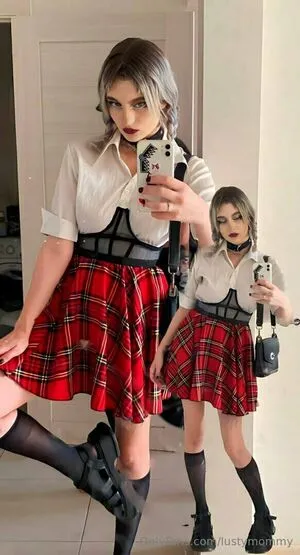 Lustymommy OnlyFans Leaked Free Thumbnail Picture - #4YEMXaH7A4