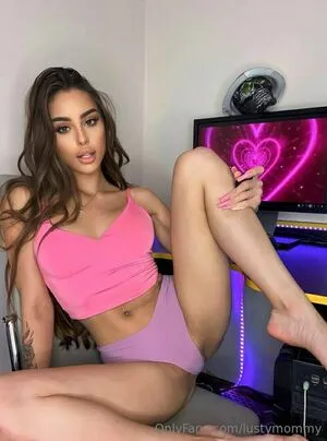 Lustymommy OnlyFans Leaked Free Thumbnail Picture - #mUSkdOxMzi